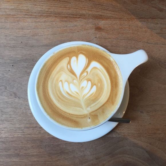 Meet your Posher, Erika - Picture 2 of 6